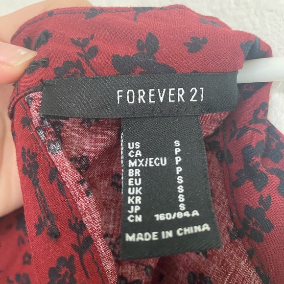 *USED maroon long sleeve ruffled dress Size S - Picture 3 of 4